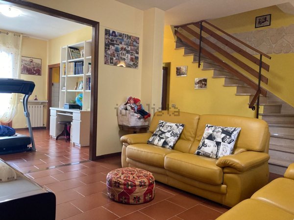 casa indipendente in vendita a Montale