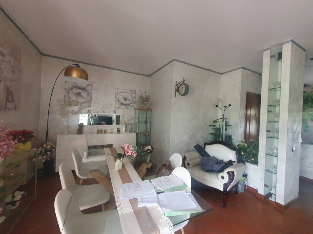 appartamento in vendita a Montale in zona Stazione
