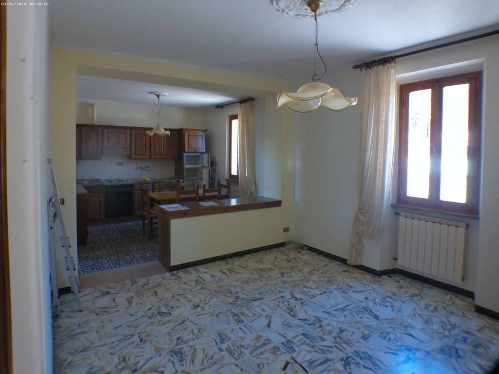 appartamento in vendita a Montale in zona Tobbiana
