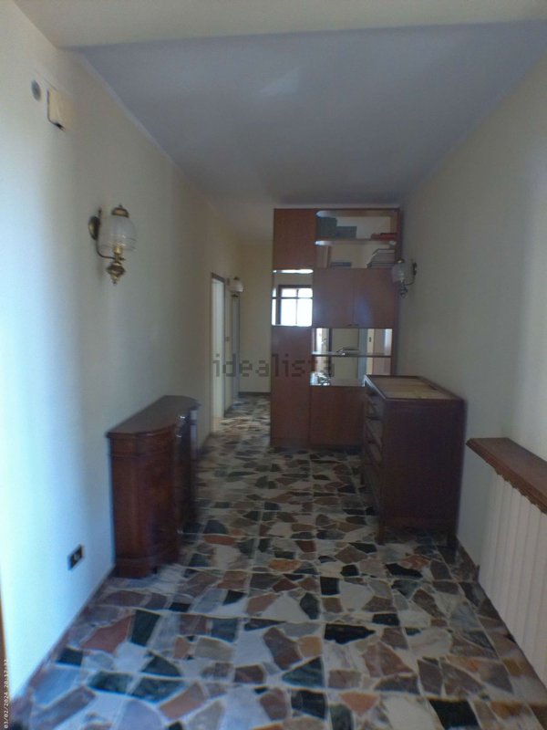 appartamento in vendita a Montale in zona Tobbiana