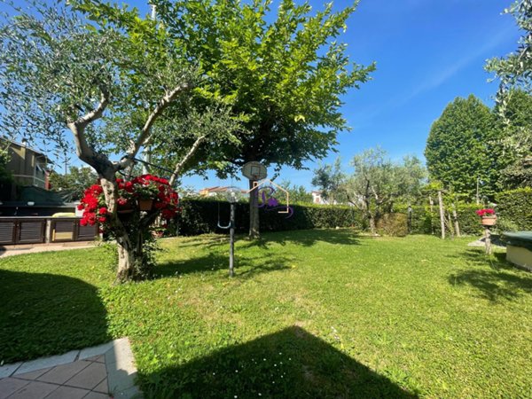 villetta a schiera in vendita a Montale