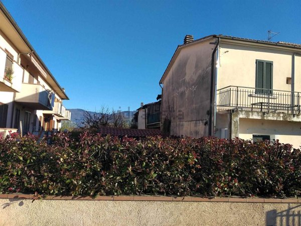 appartamento in vendita a Montale in zona Stazione