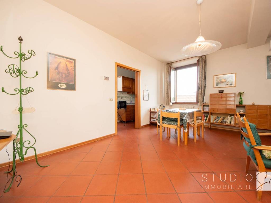 appartamento in vendita a Montale in zona Stazione
