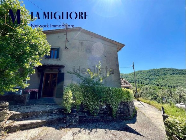 casa indipendente in vendita a Montale in zona Tobbiana