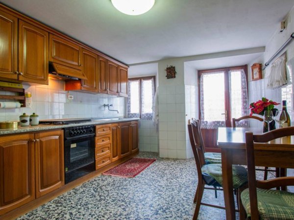 casa indipendente in vendita a Montale in zona Fognano
