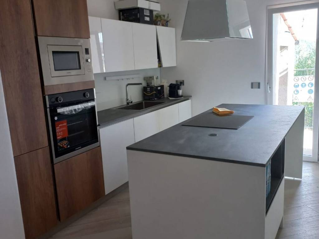 casa indipendente in vendita a Montale in zona Tobbiana