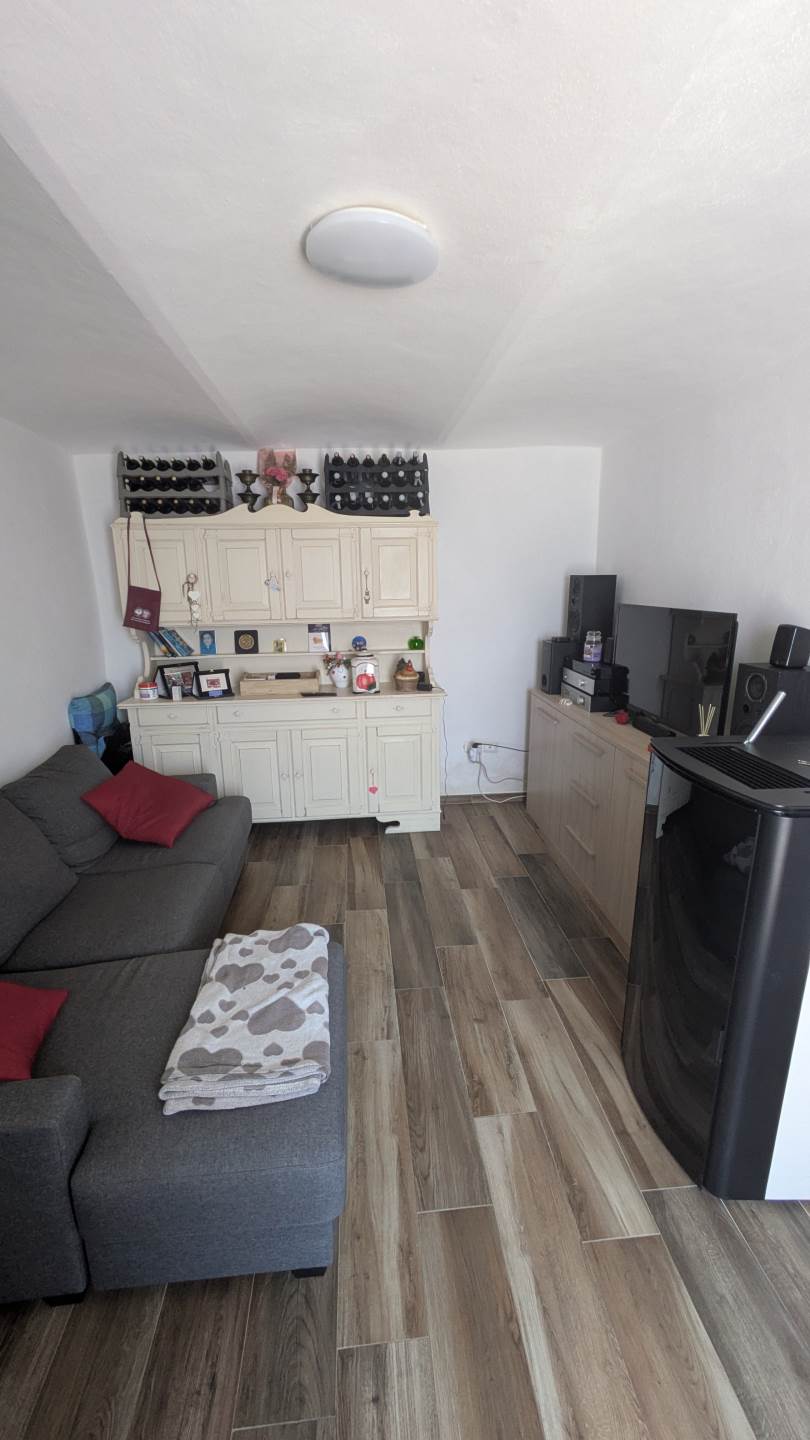 casa indipendente in vendita a Montale in zona Tobbiana