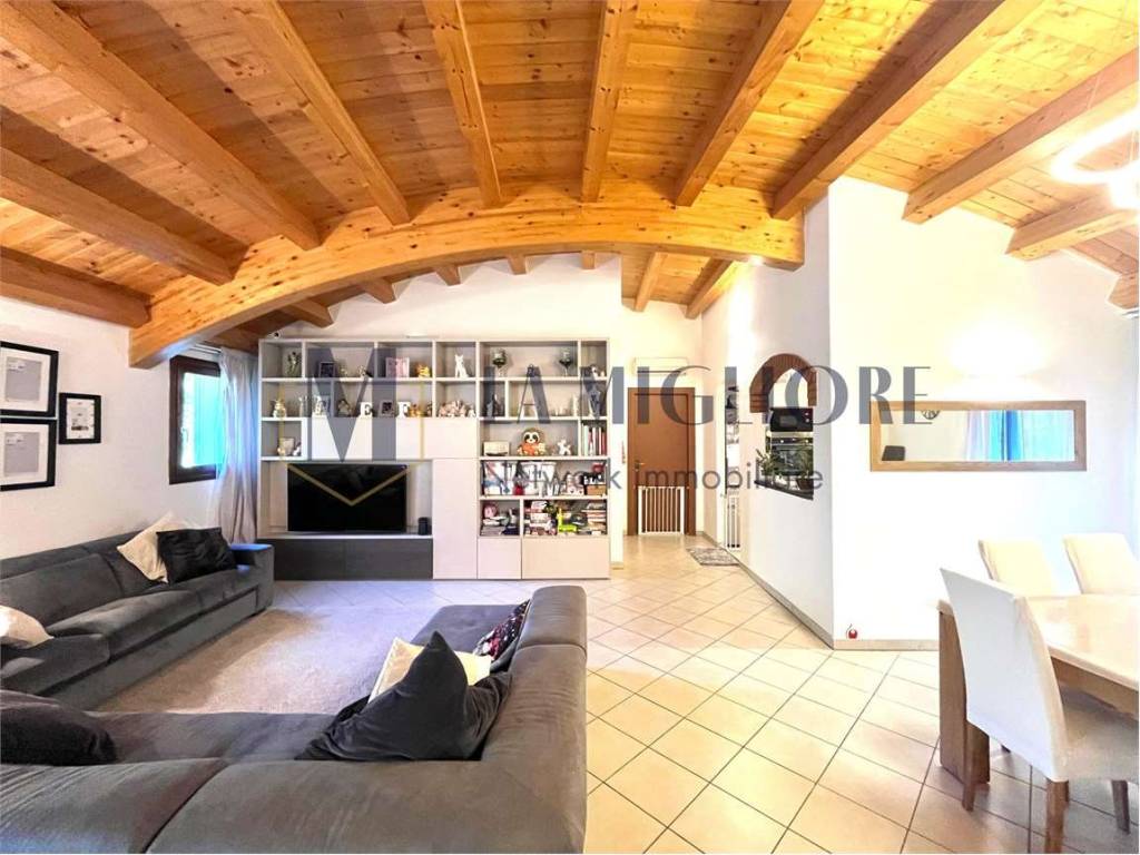 appartamento in vendita a Montale in zona Fognano