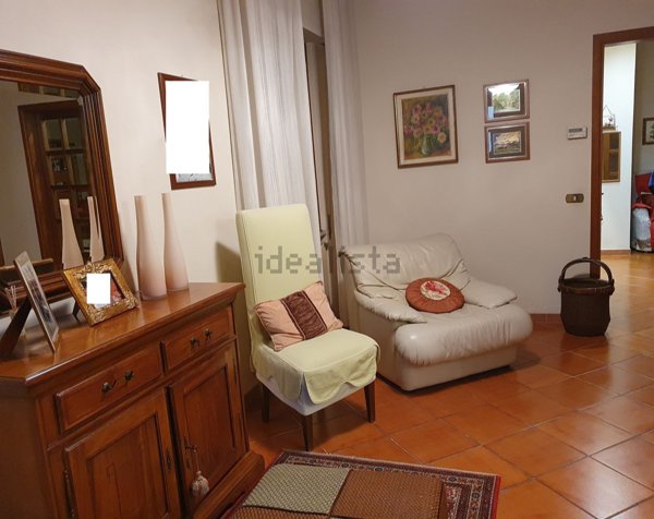 casa indipendente in vendita a Montale in zona Stazione