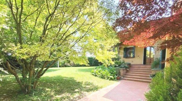casa indipendente in vendita a Montale