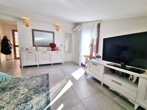 appartamento in vendita a Montale in zona Stazione