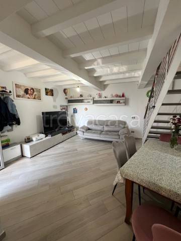 casa indipendente in vendita a Montale in zona Tobbiana