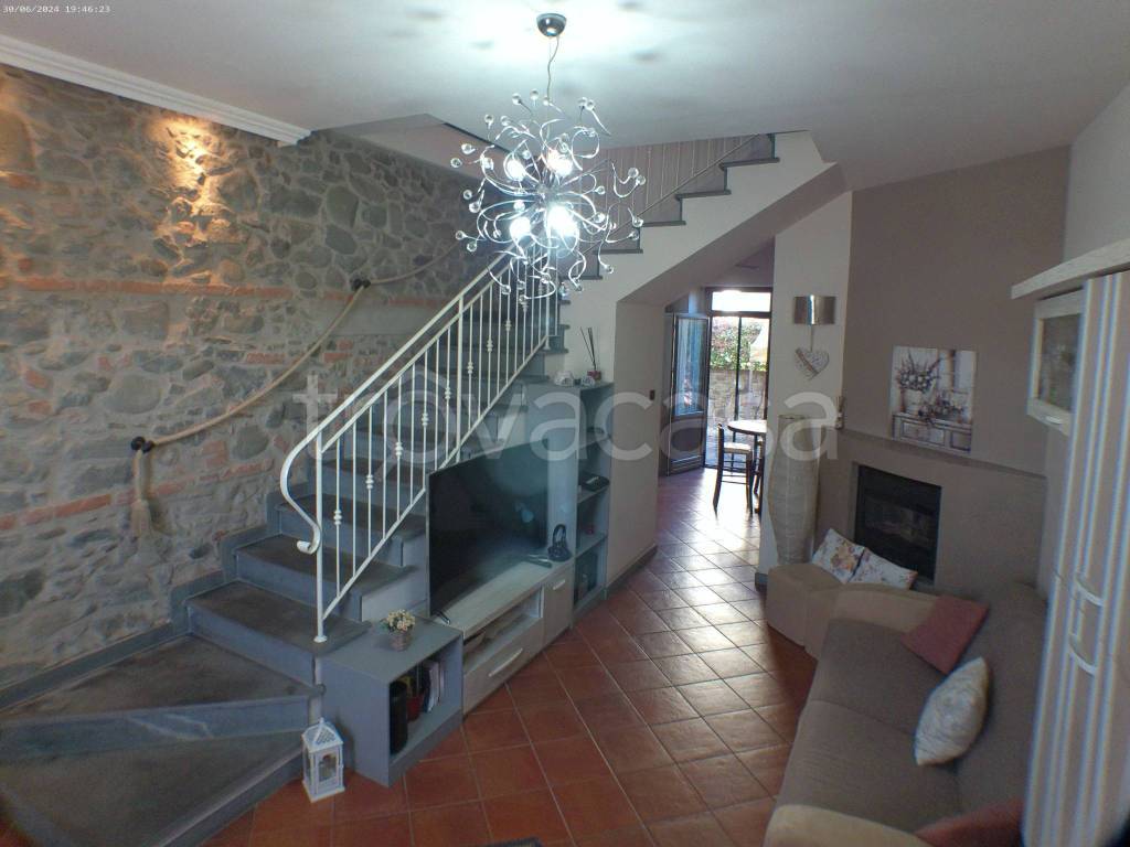 casa indipendente in vendita a Montale