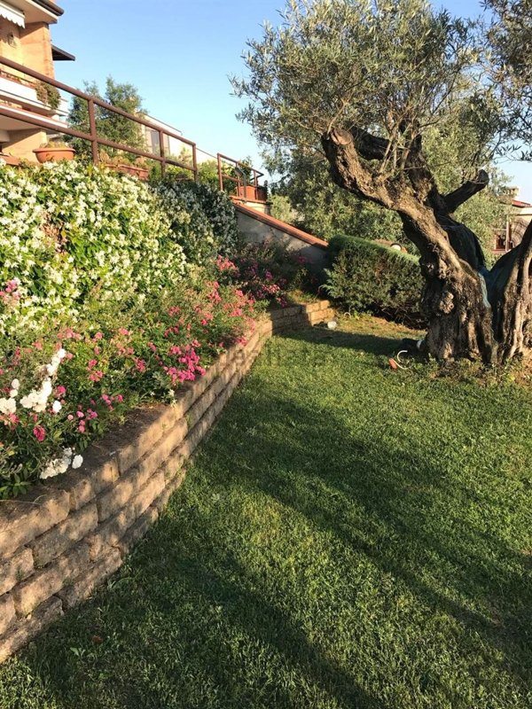 casa indipendente in vendita a Montale