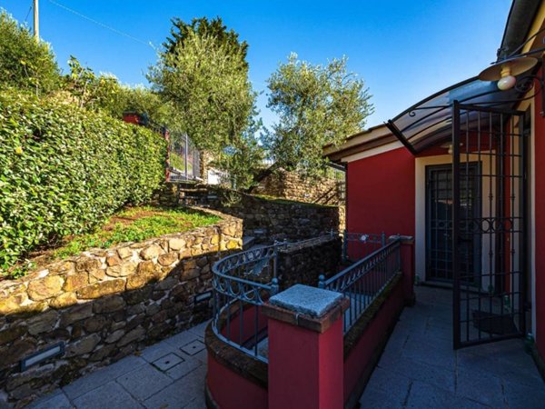 appartamento in vendita a Montale in zona Tobbiana