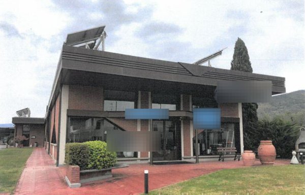 locale di sgombero in vendita a Montale