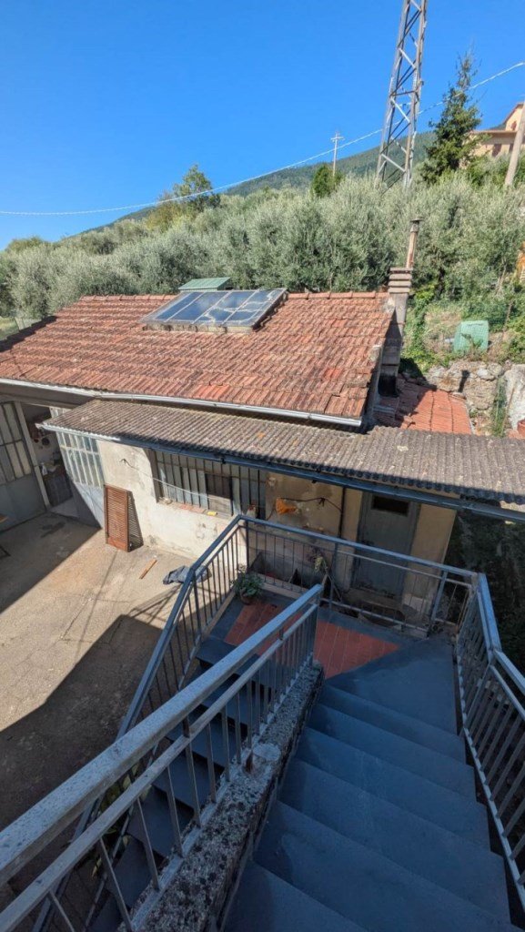 casa indipendente in vendita a Montale in zona Fognano