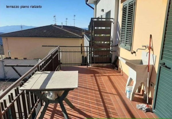 casa indipendente in vendita a Montale in zona Tobbiana