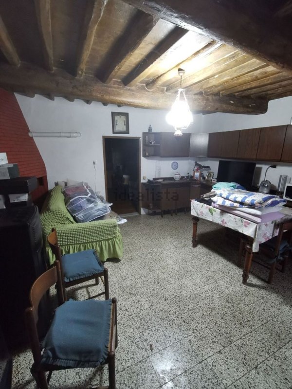 casa indipendente in vendita a Montale in zona Tobbiana