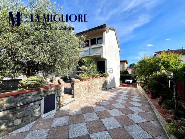 casa indipendente in vendita a Montale