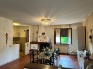 casa indipendente in vendita a Montale in zona Stazione