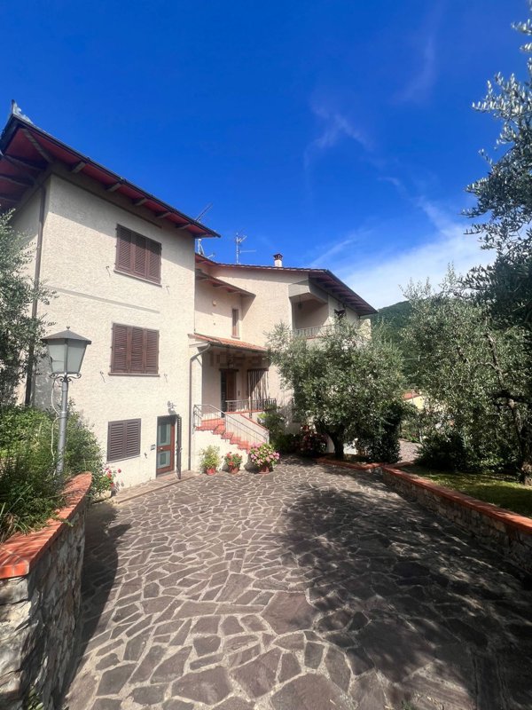 appartamento in vendita a Montale in zona Fognano