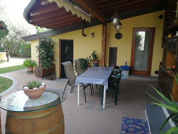 casa indipendente in vendita a Montale