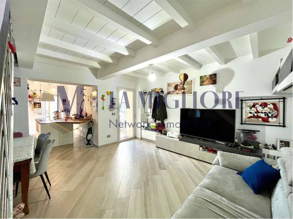 casa indipendente in vendita a Montale in zona Tobbiana