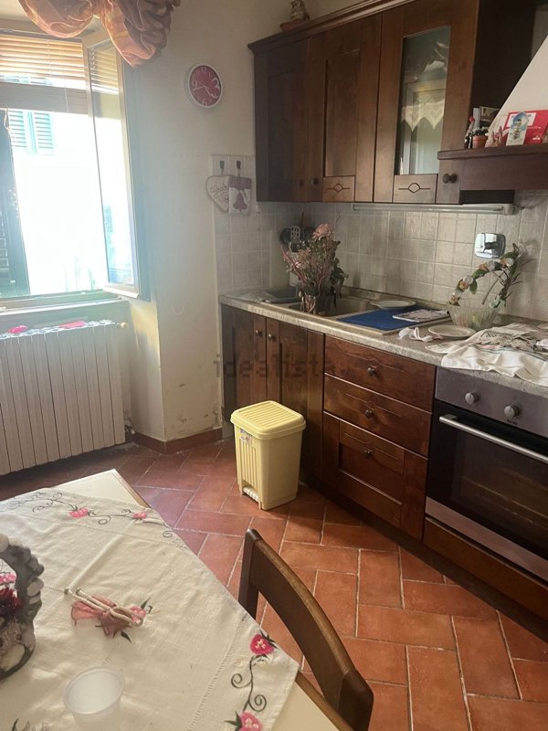 casa indipendente in vendita a Montale in zona Tobbiana