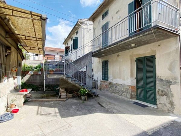 casa indipendente in vendita a Montale in zona Fognano