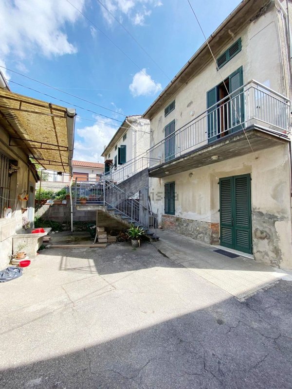 casa indipendente in vendita a Montale in zona Fognano