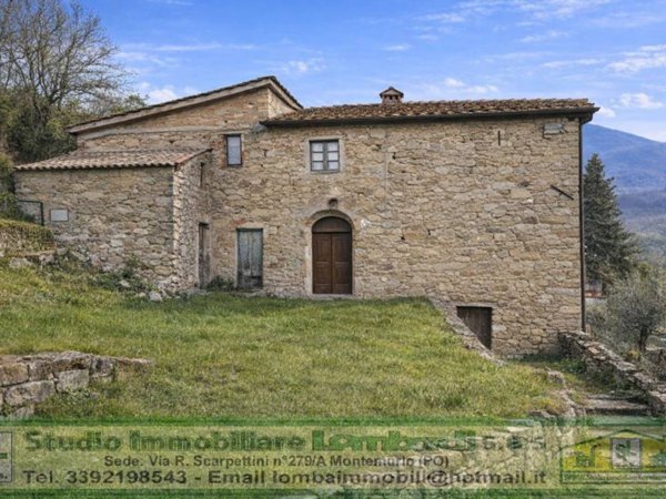 casa indipendente in vendita a Montale in zona Tobbiana