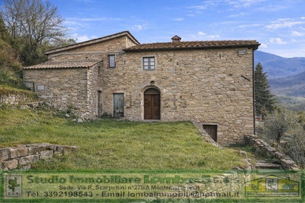 casa indipendente in vendita a Montale in zona Tobbiana