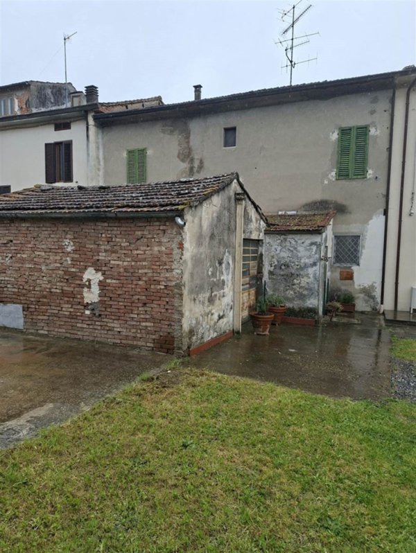 appartamento in vendita a Montale in zona Fognano