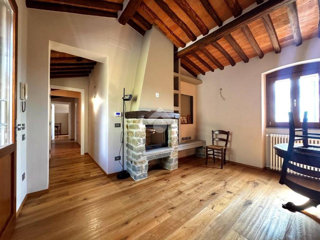 casa indipendente in vendita a Montale in zona Tobbiana