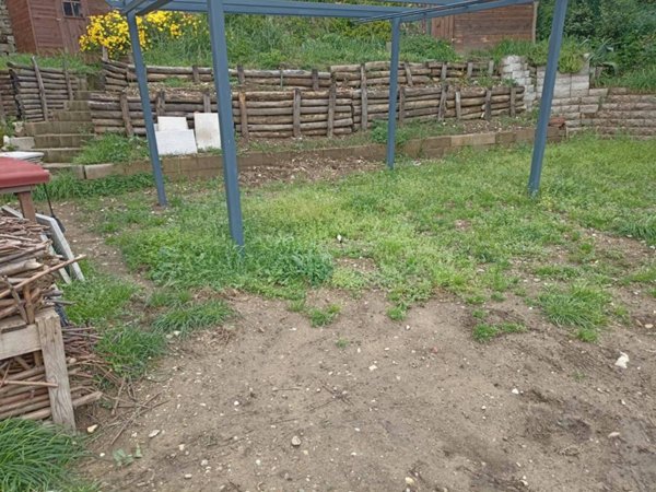 casa indipendente in vendita a Montale in zona Stazione