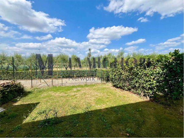 casa indipendente in vendita a Montale in zona Stazione
