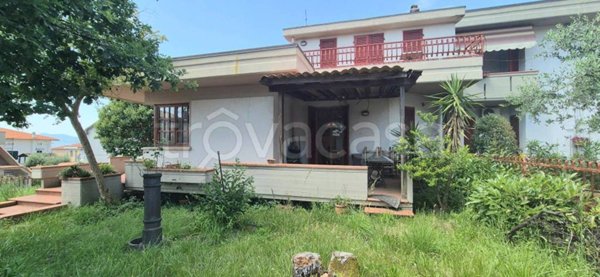 casa indipendente in vendita a Montale