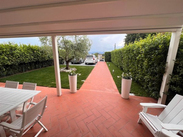 casa semindipendente in vendita a Montale