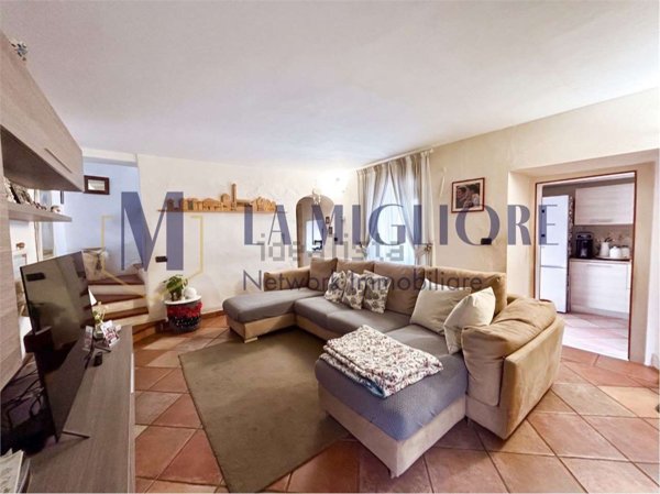 casa indipendente in vendita a Montale in zona Tobbiana