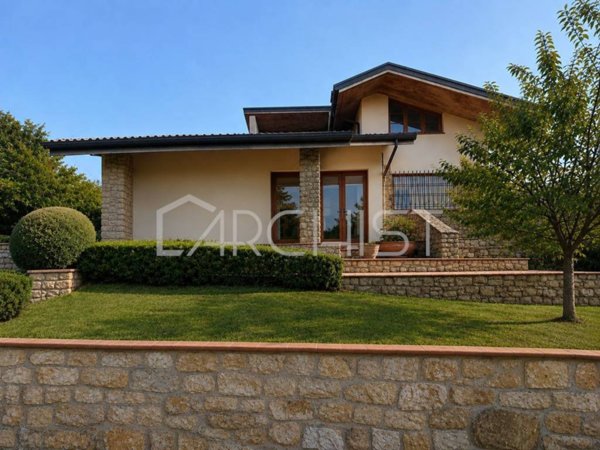 casa indipendente in vendita a Montale