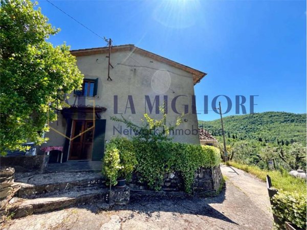 casa indipendente in vendita a Montale in zona Tobbiana