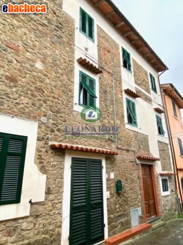 appartamento in vendita a Montecatini-Terme in zona Montecatini Alto