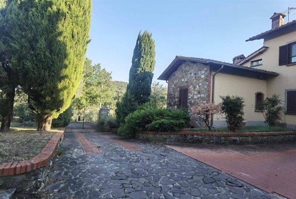 casa semindipendente in vendita a Montecatini-Terme in zona Montecatini Alto