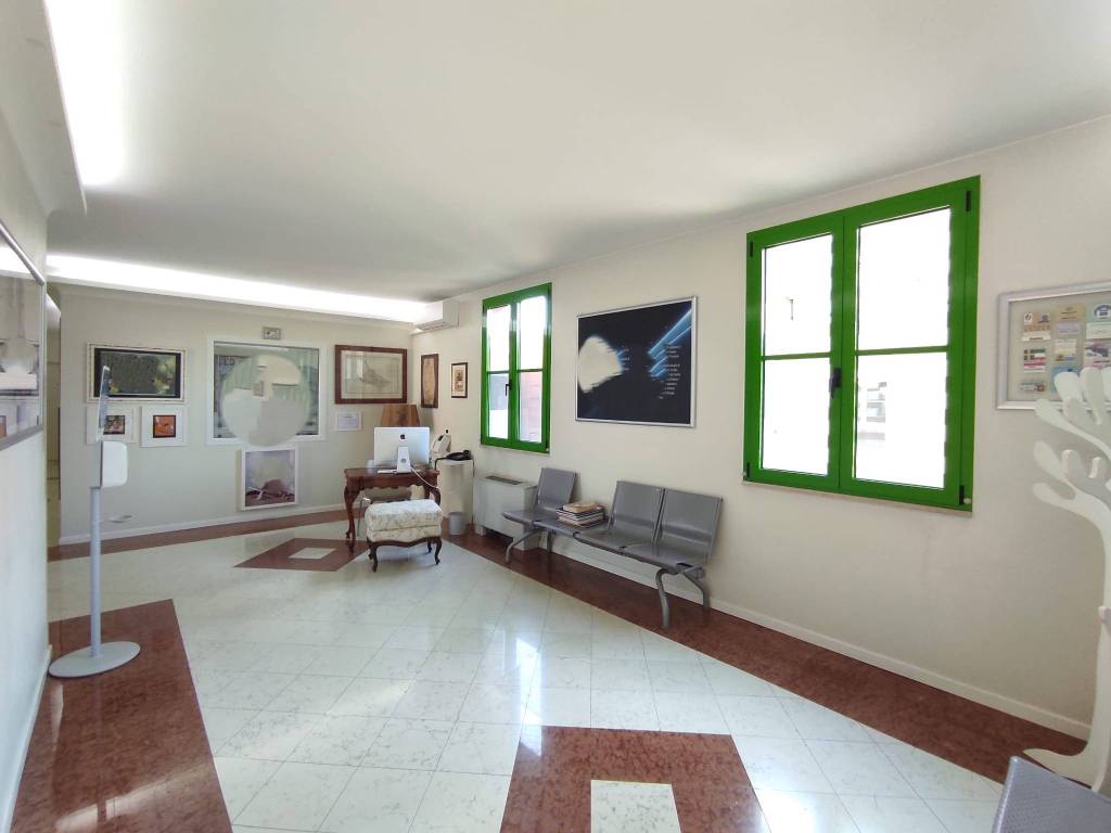 ufficio in vendita a Montecatini-Terme in zona Vico