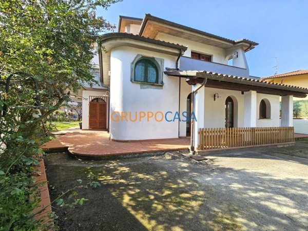 casa indipendente in vendita a Montecatini-Terme in zona Vico