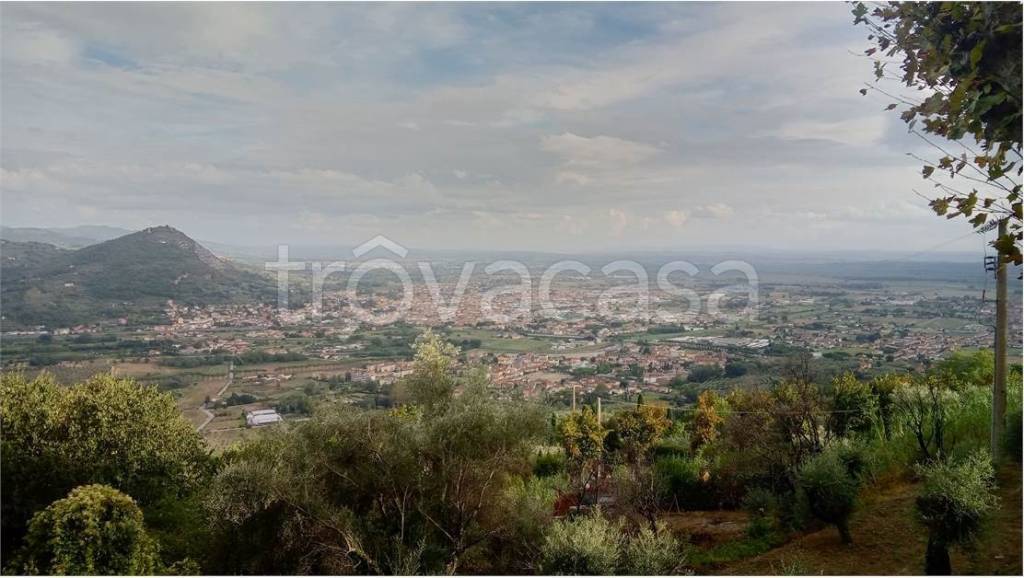 casa indipendente in vendita a Montecatini-Terme in zona Montecatini Alto
