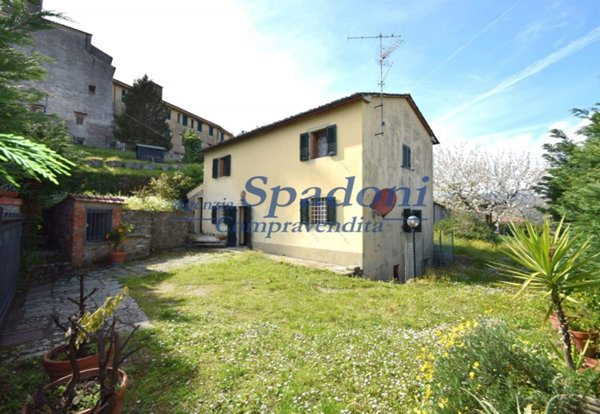 casa indipendente in vendita a Montecatini-Terme in zona Montecatini Alto