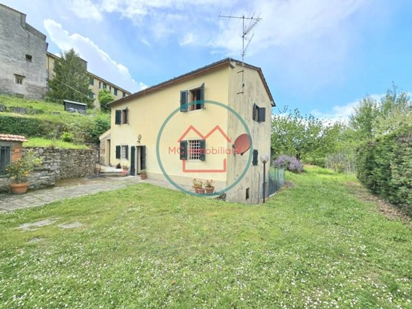 casa indipendente in vendita a Montecatini-Terme in zona Montecatini Alto