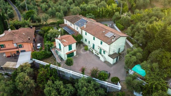 casa indipendente in vendita a Montecatini-Terme in zona Montecatini Alto
